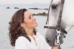 FOTO NOELIA MOTA CON CABALLO